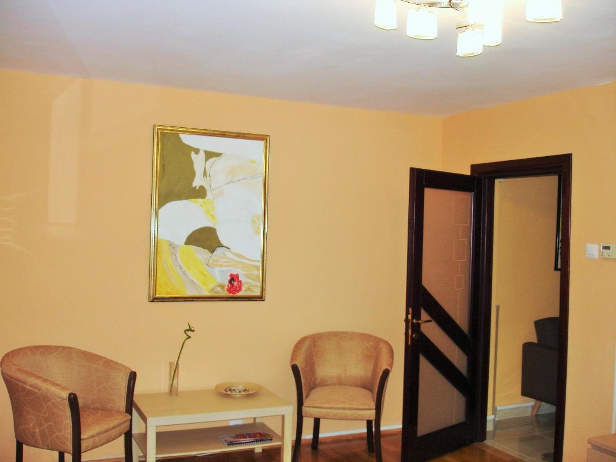 Apartament Central Karácsonkő Kültér fotó